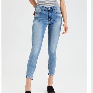 American eagle light wash high rise jeggings